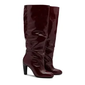 Bordeauxrote Lederstiefel mit Absatz Bordeauxrote Lederstiefel mit Absatz