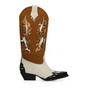 Cognacfarbene Leder-Cowboystiefel mit Stickerei Cognacfarbene Leder-Cowboystiefel mit Stickerei
